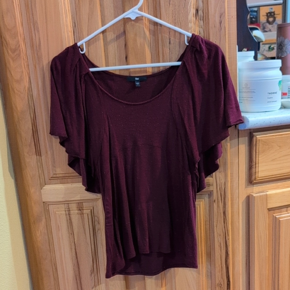GAP Burgundy Top Size Small